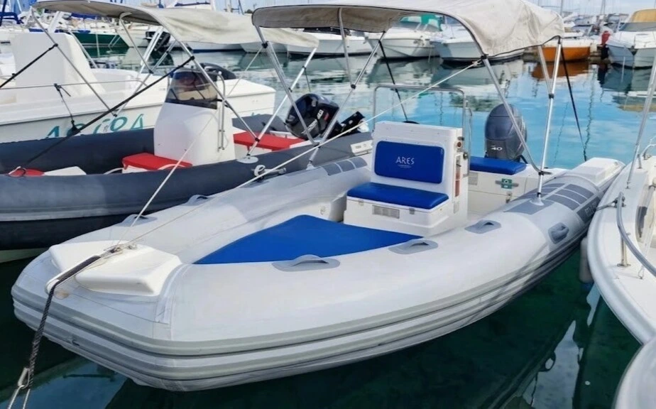 Noleggio gommone BSC 50 Alghero senza patente Boat Rental Alghero