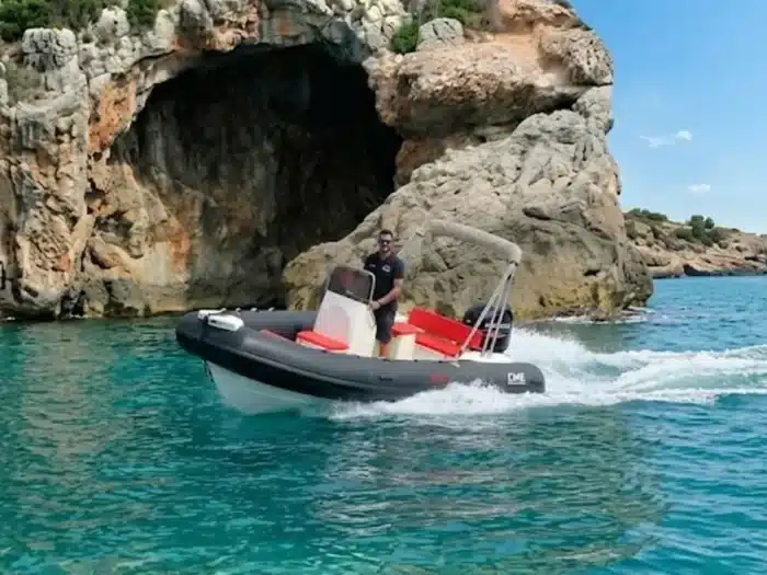 Gommone CNC 510 Boat Rental Alghero navigazione costa senza patente