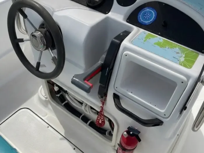 Ergonomic helm station for boat rental Alghero without a license