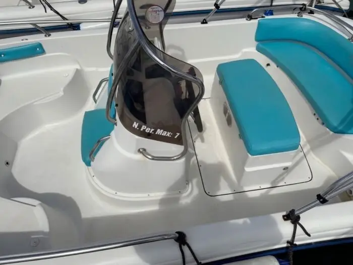 Comfortable stern bench of the Ranieri Soverato for boat rental in Alghero