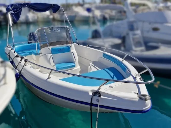 Boat Rental Alghero: the Ranieri Soverato by Ares for the 2026 season