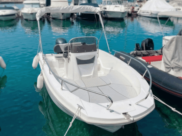 Idea 53 boat for rent in Alghero: the Ares Turismo vessel for %currentyear%